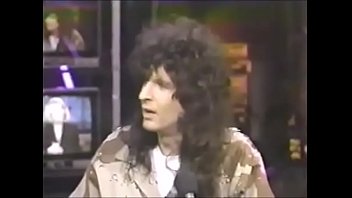 Howard Stern grabs Joan Rivers ass on Live TV, audience 1993