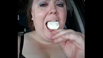 JessFckslut eating icecream